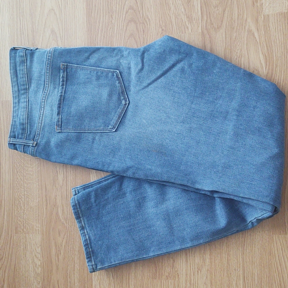 Old Navy Ladies Jeans Size 14 Long